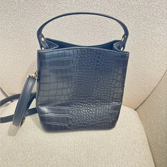 AOTA ELENA Black Croc-Embossed Vegan Bucket Bag - Picture 3 of 5